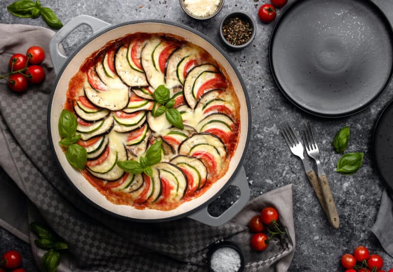 Vegetarisches Ratatouille Aus Dem Ofen Mit Mozzarella