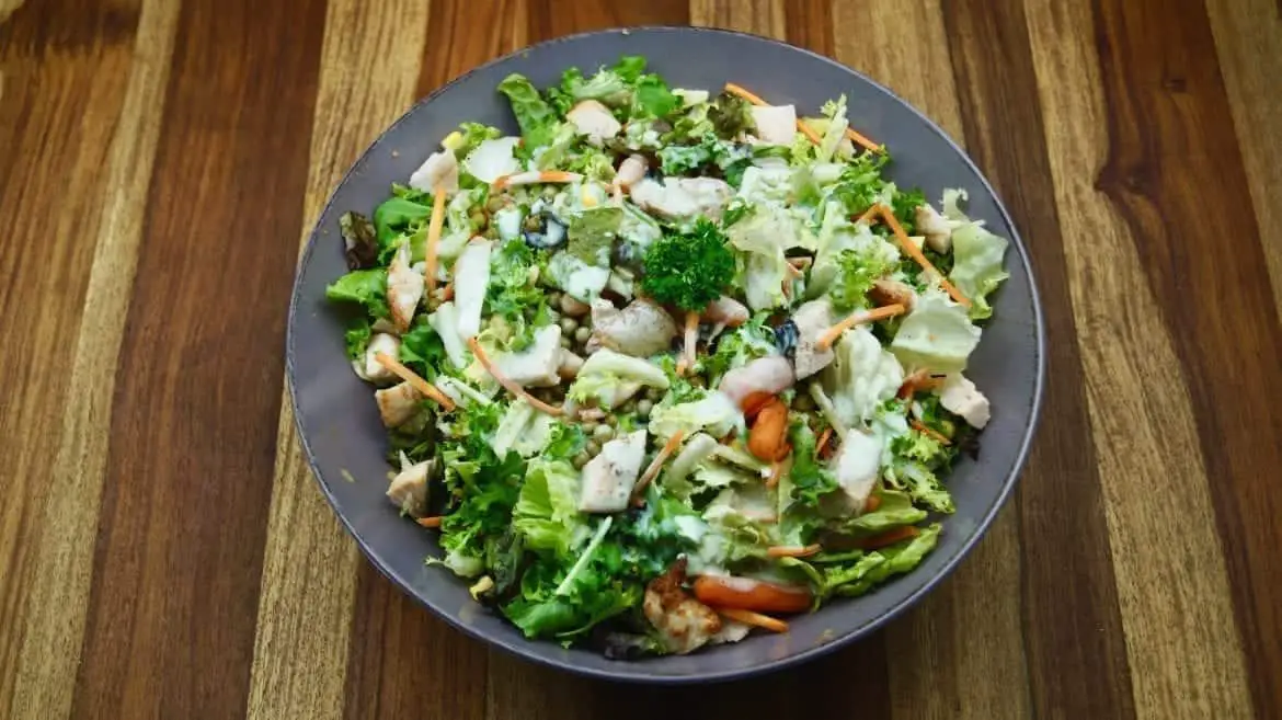 10 Minuten Gartensalat - Gesunder Salat zum Grillen 😋