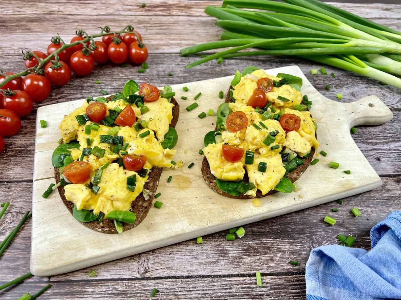 Brot mit Rührei