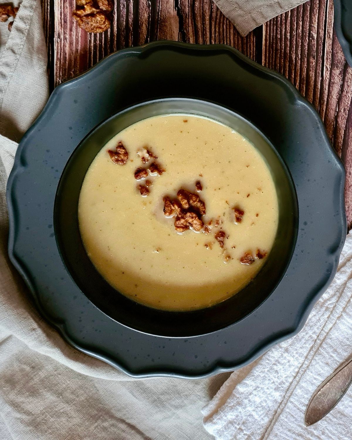 Fruchtige Chicoreesuppe mit Kokosmilch