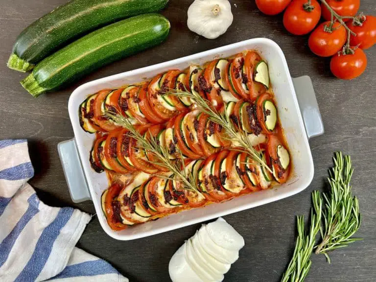 Gesunder Tomaten Zucchini Auflauf