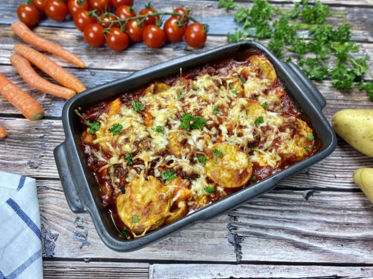 Gesunder Kartoffelauflauf Mit Hackfleisch Und Tomatensauce