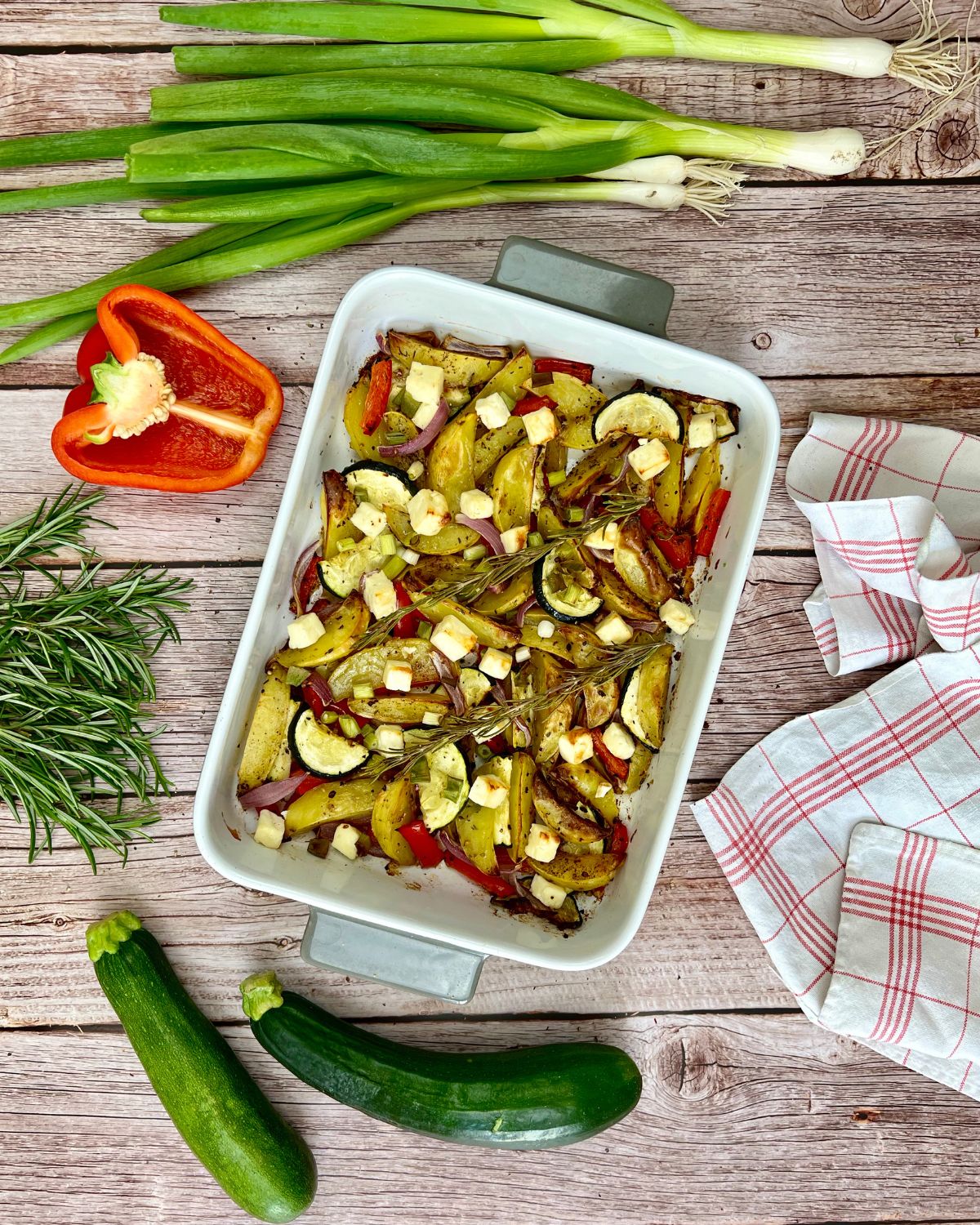 Kartoffel-Zucchini Auflauf mit Feta und Rosmarin