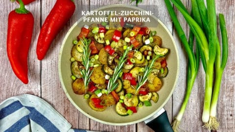 Kartoffel-Zucchini-Pfanne mit Paprika und Rosmarin