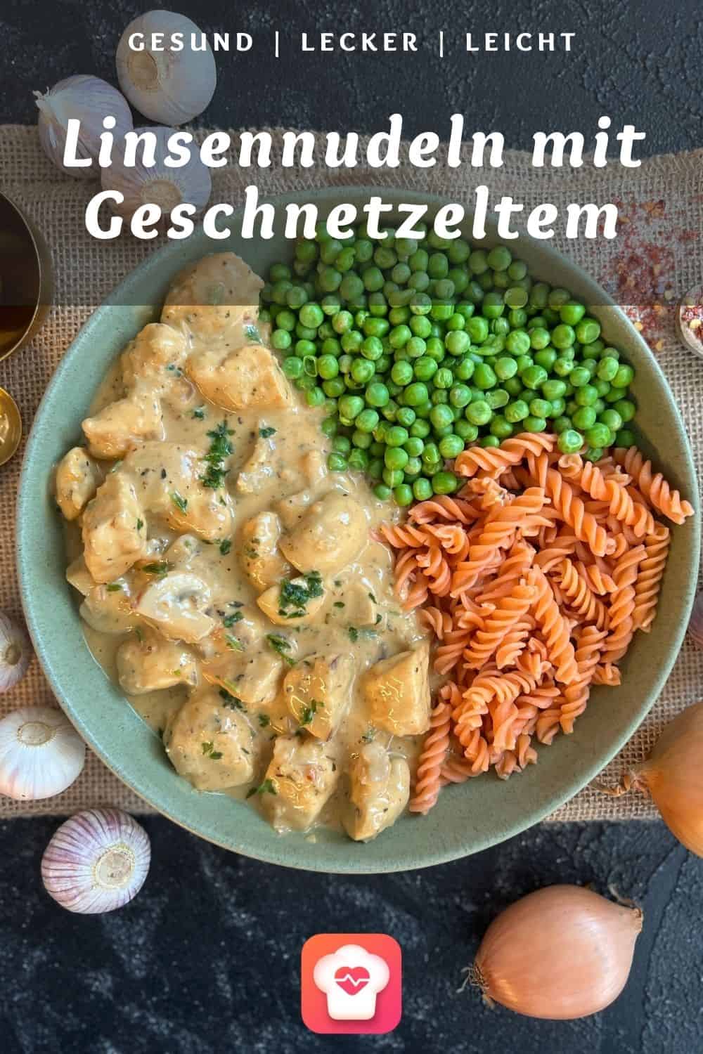 Linsennudeln mit Hähnchengeschnetzeltem, Champignons und Erbsen