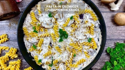 Pasta in cremiger Champignonsauce - Einfach und lecker