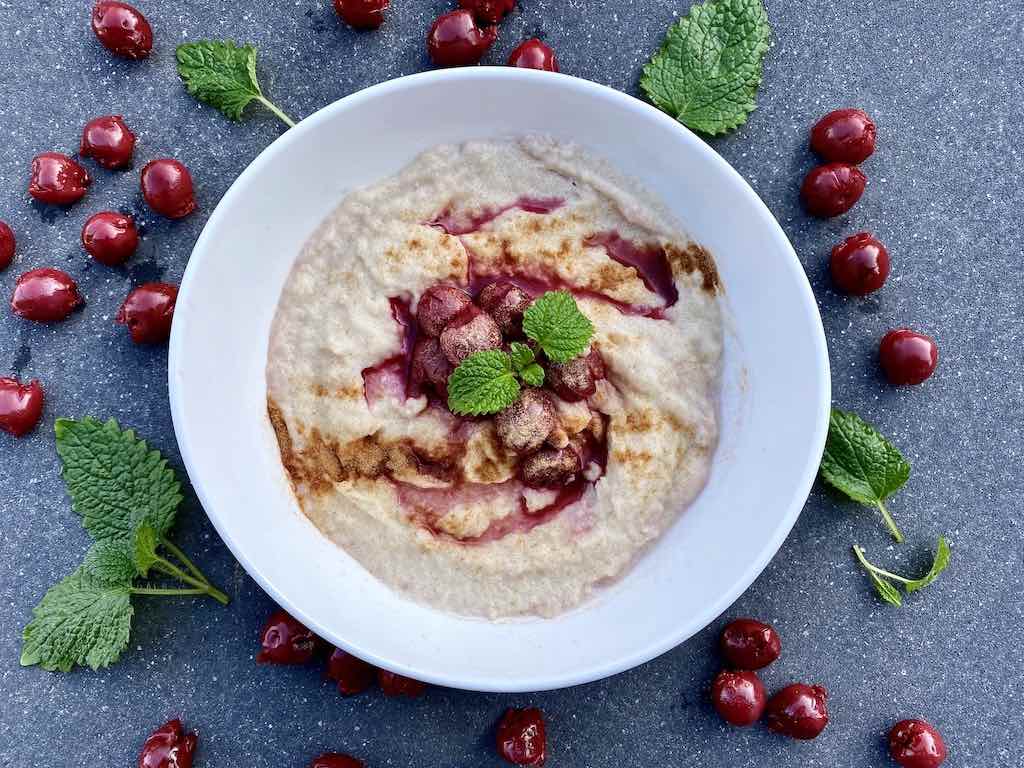 Protein Grießbrei mit Kirschen 🍒 - Gesundes Grieß Rezept