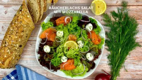 Schneller Räucherlachs Salat mit Mozzarella
