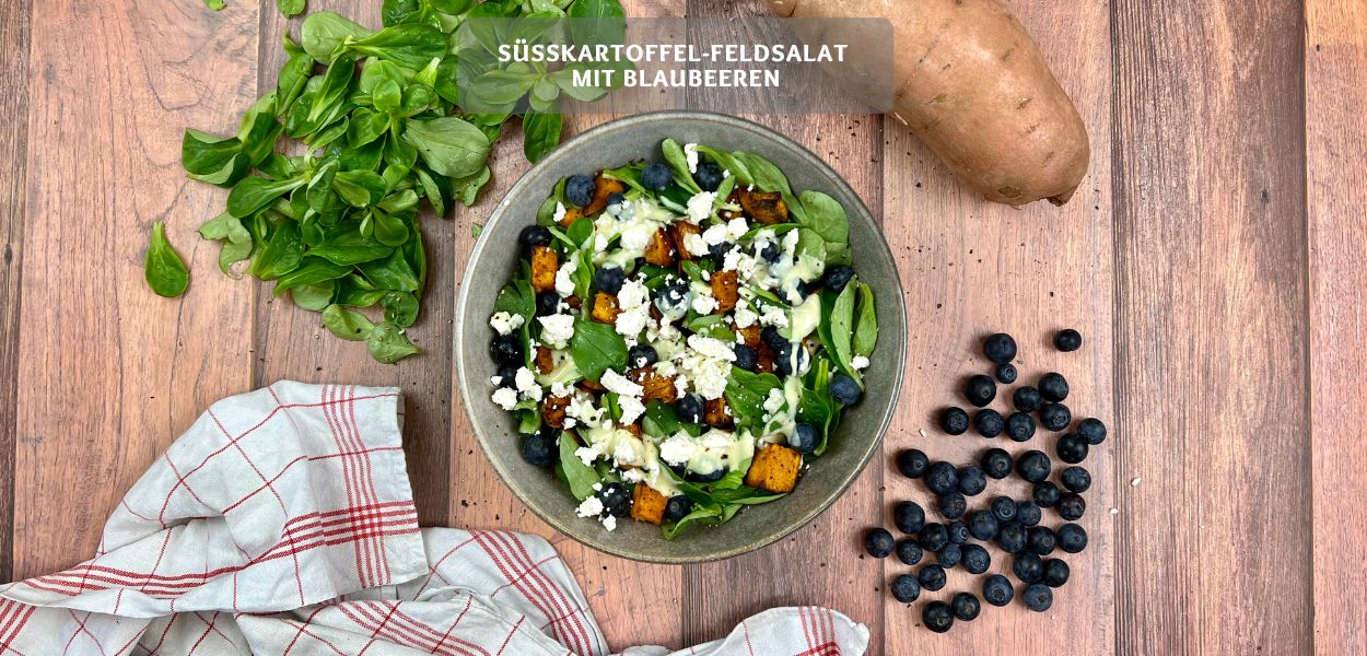 Süßkartoffel-Feldsalat mit Blaubeeren